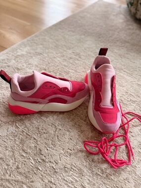 Stella McCartney Pink Eclypse 45 Low Top Sneakers